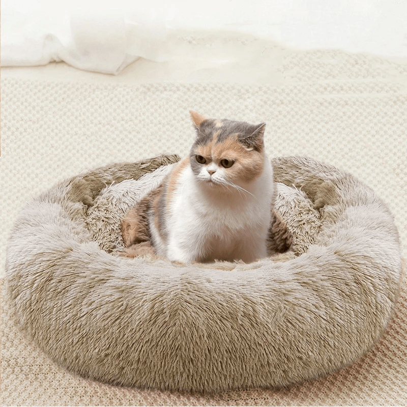 Indulge Your Feline Friend with our Plush Super Cat Bed! - toys4pets.shop